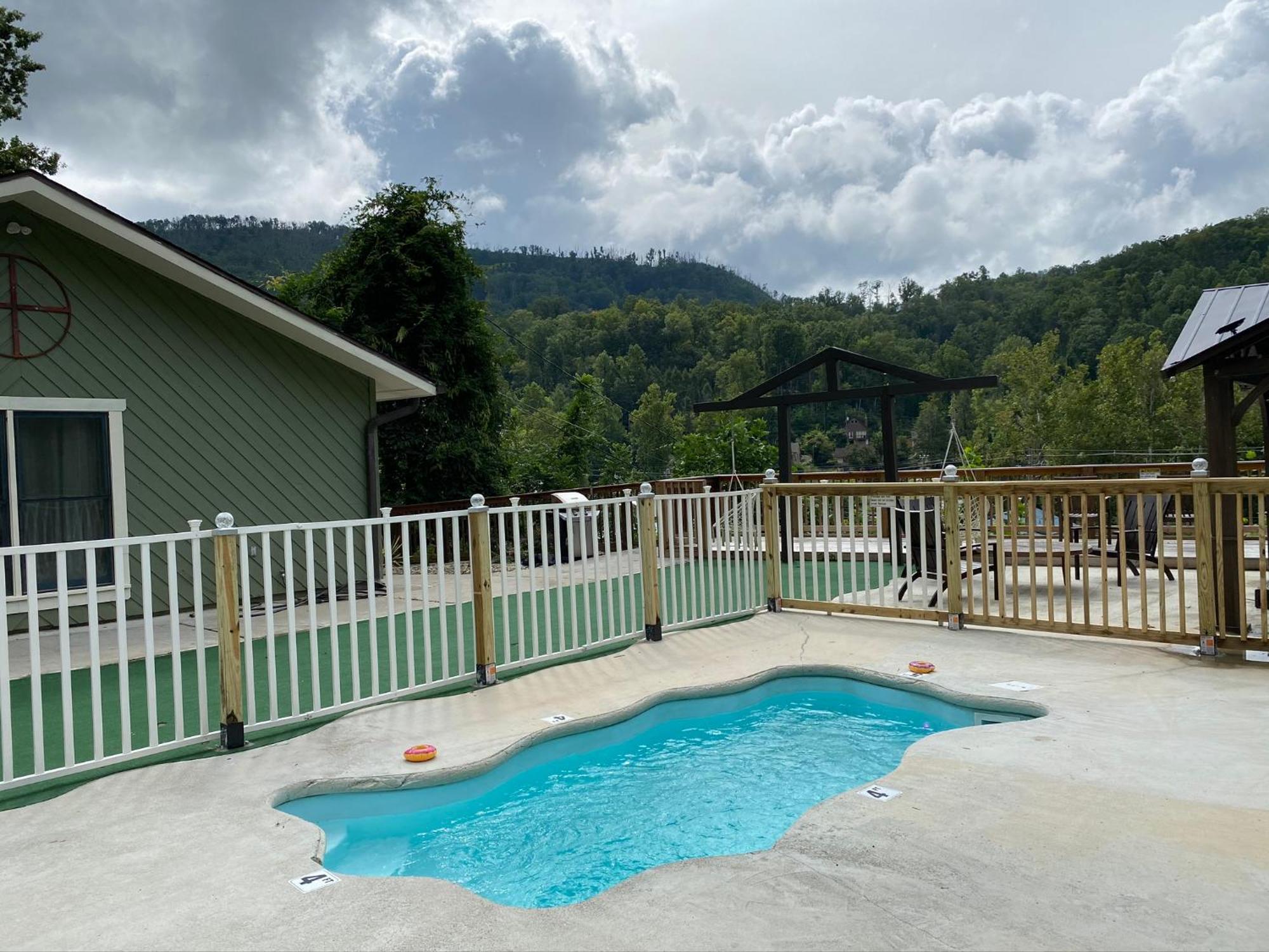 Relaxing 3Br Cottage 1 Mile To Main St Attractions Views Gatlinburg Exterior photo